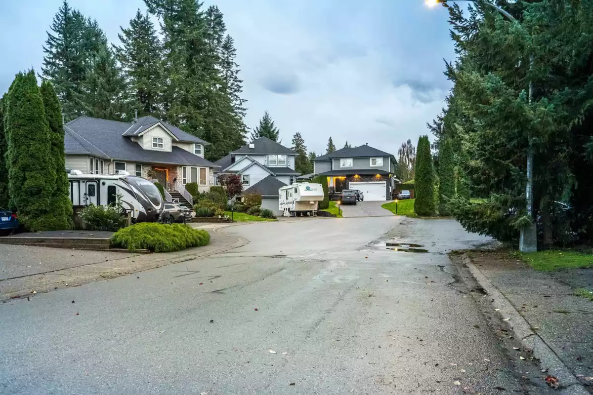 Family Room Photo of 9417 204a Street, Langley, BC