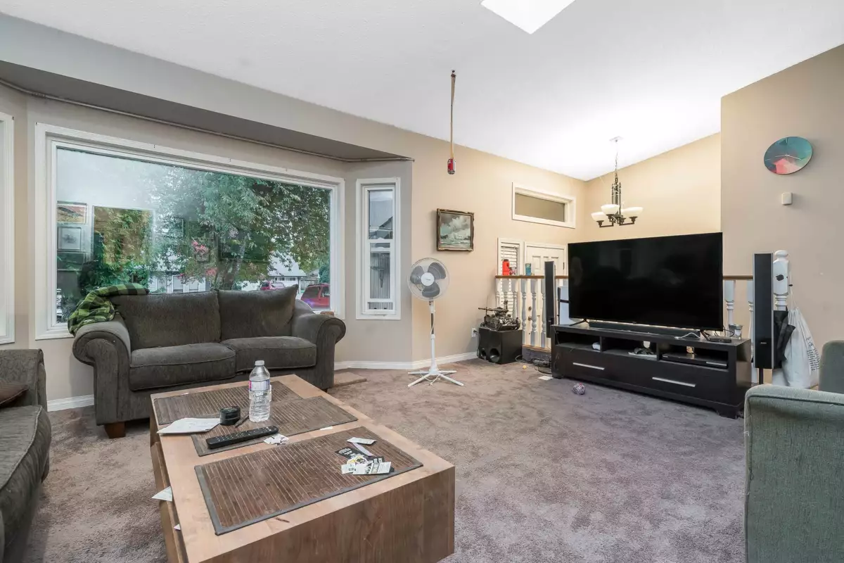 Kitchen Island Photo of 9417 204a Street, Langley, BC