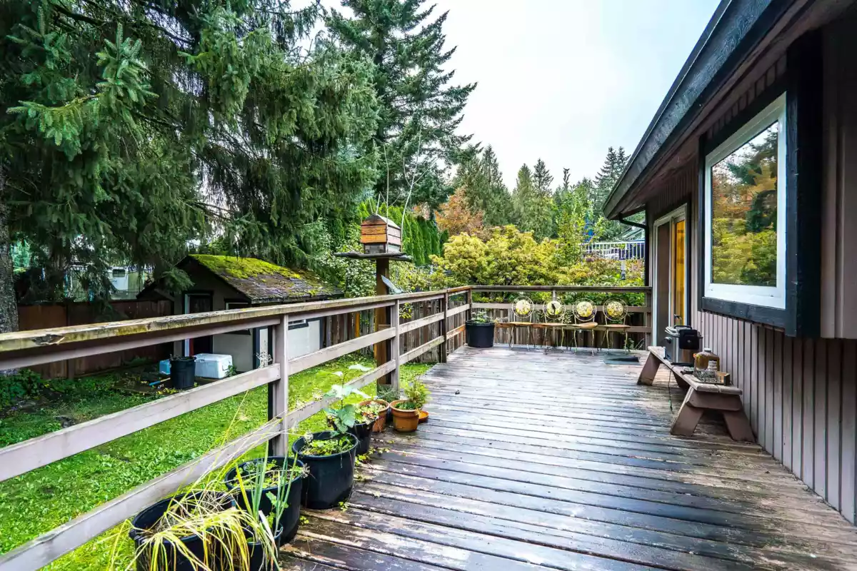 Swimming Pool Photo of 9417 204a Street, Langley, BC