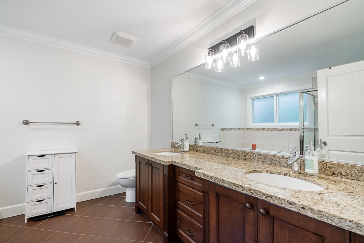 Laundry Room Photo of 8188 211 Street, Langley, BC