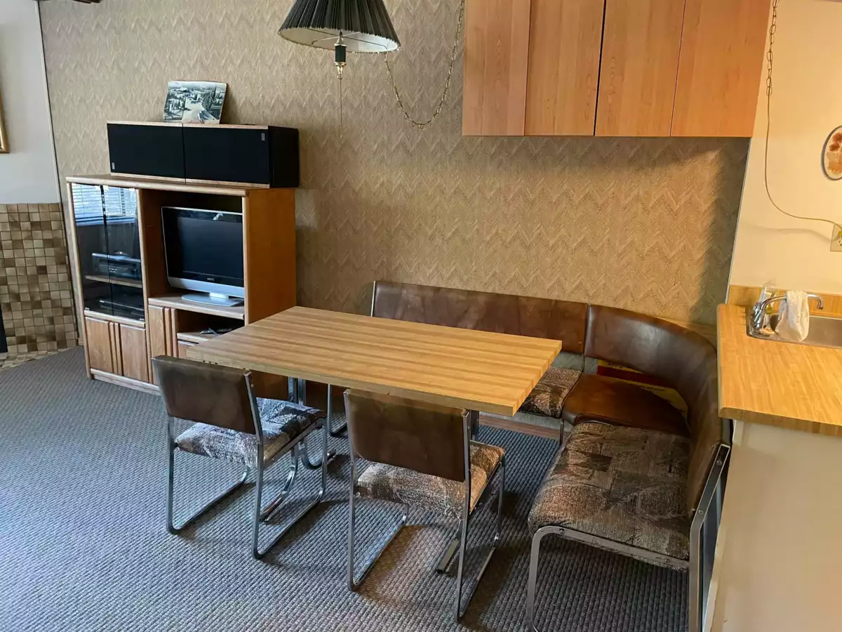 Living Room Photo of 406B 21000 Enzian Way, Agassiz, BC