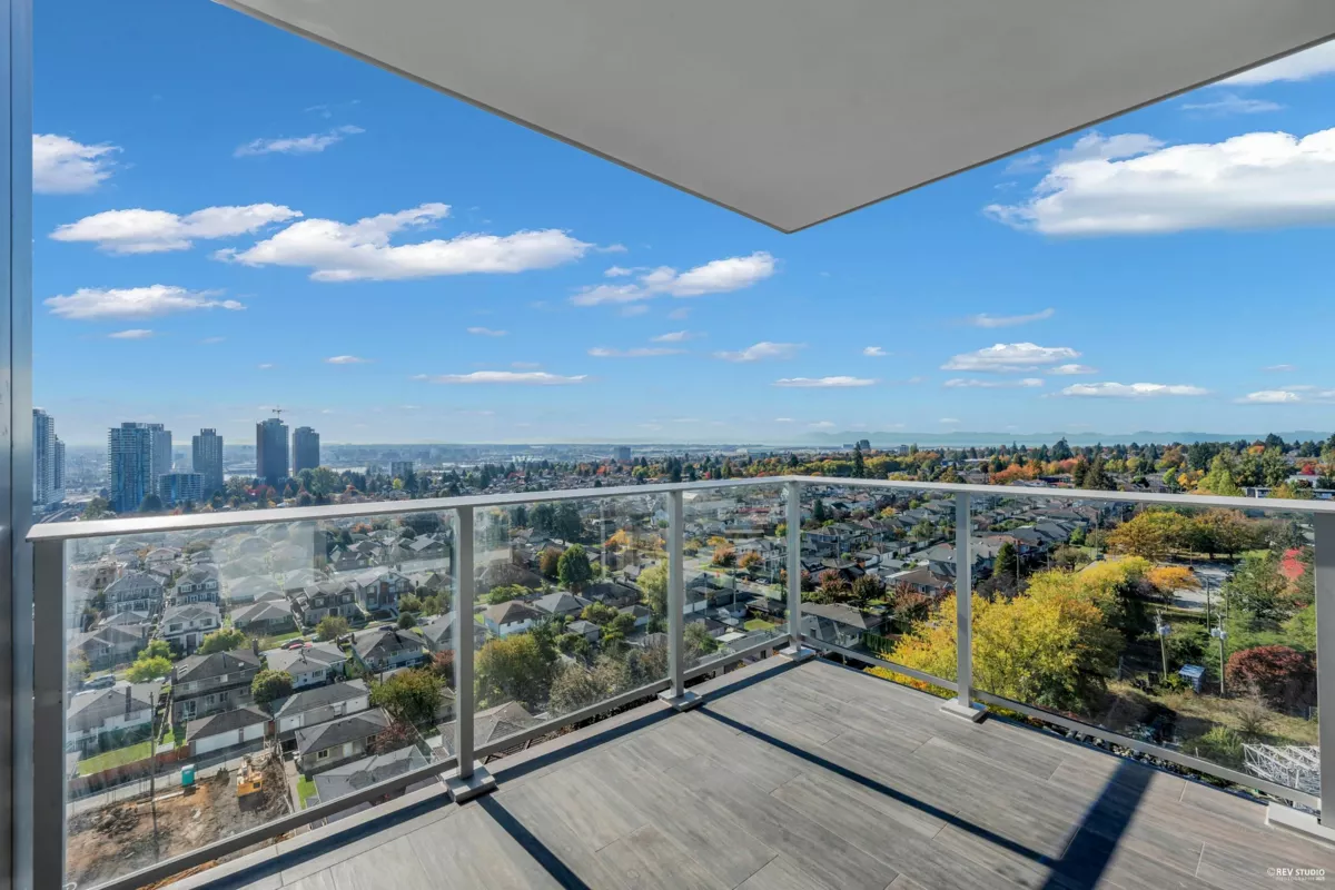 Hallway Photo of 1504 7418 Paulson Street, Vancouver, BC