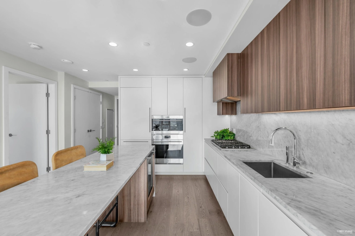 Walk-In Closet Photo of 1504 7418 Paulson Street, Vancouver, BC