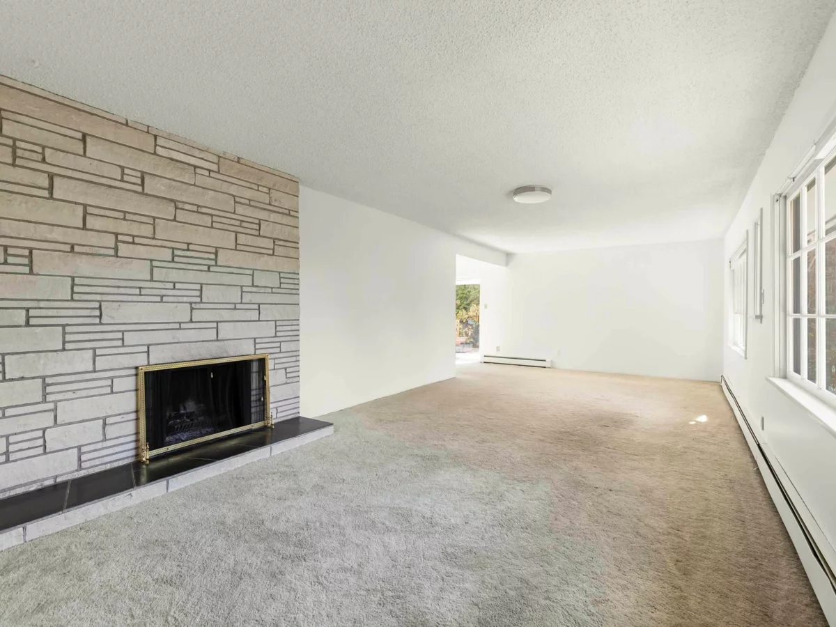 Dining Area Photo of 5950 Macdonald Street, Vancouver, BC