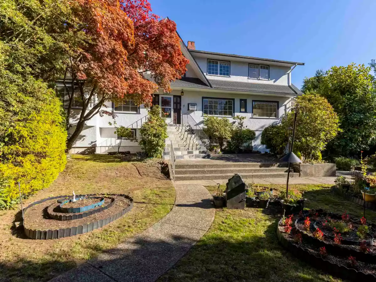Family Room Photo of 5950 Macdonald Street, Vancouver, BC