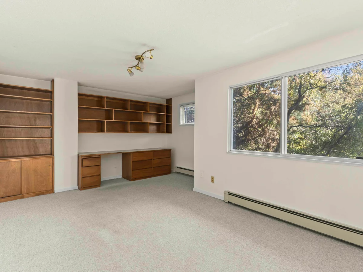 Laundry Room Photo of 5950 Macdonald Street, Vancouver, BC