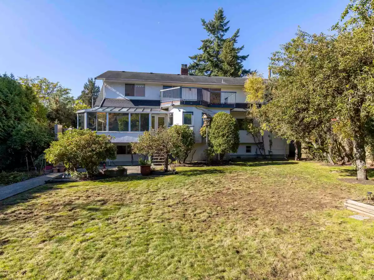 Outdoor Kitchen Photo of 5950 Macdonald Street, Vancouver, BC