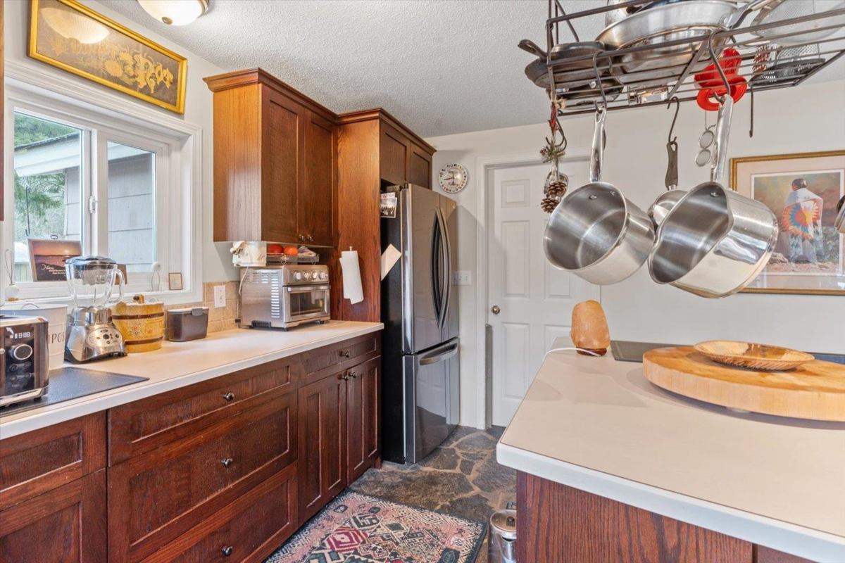 Entry Foyer Photo of 238 Maple Falls Road, Columbia Valley, BC