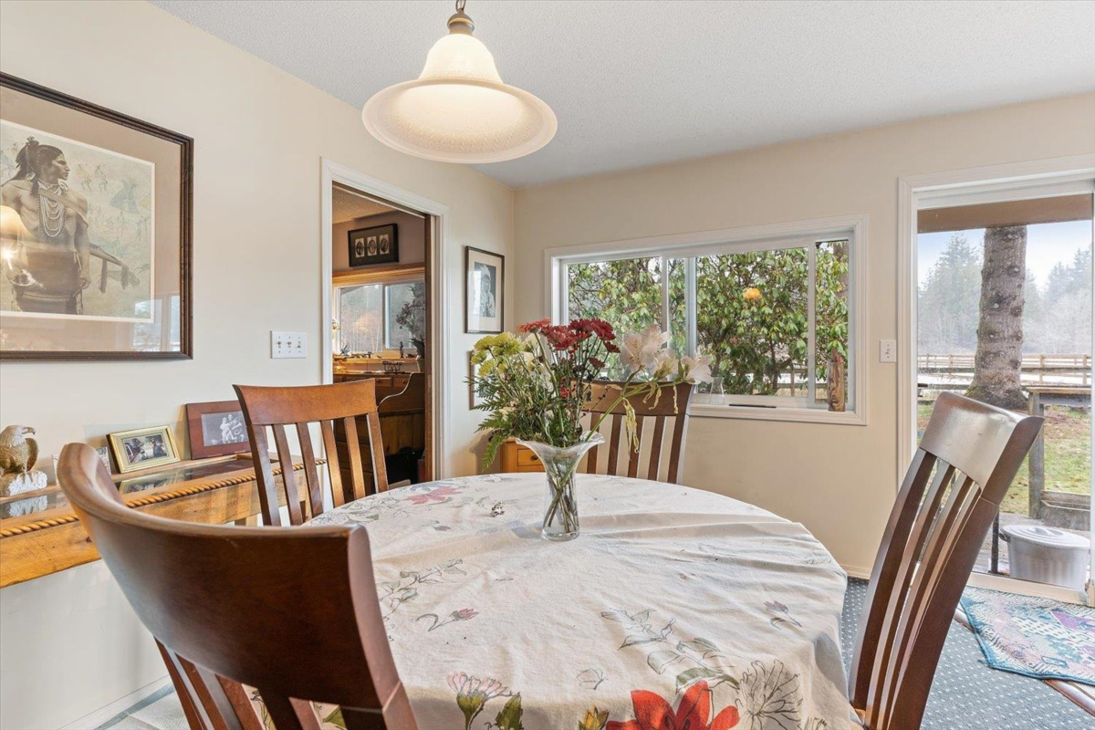 Office / Den Photo of 238 Maple Falls Road, Columbia Valley, BC