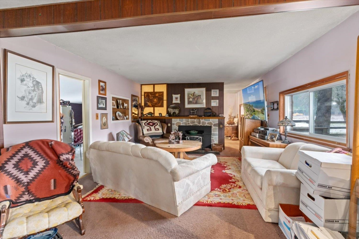 Outdoor Patio Photo of 238 Maple Falls Road, Columbia Valley, BC