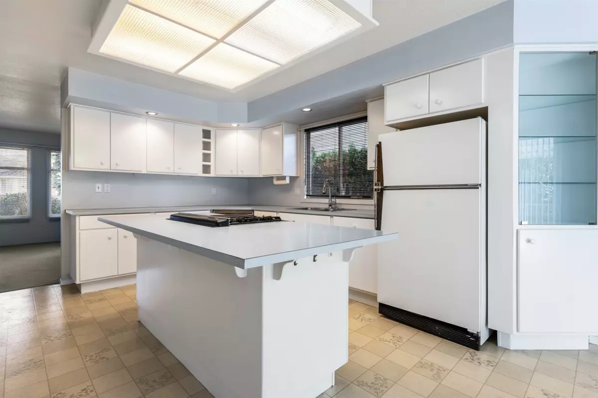 Guest Bathroom Photo of 7523 Garnet Drive, Chilliwack, BC