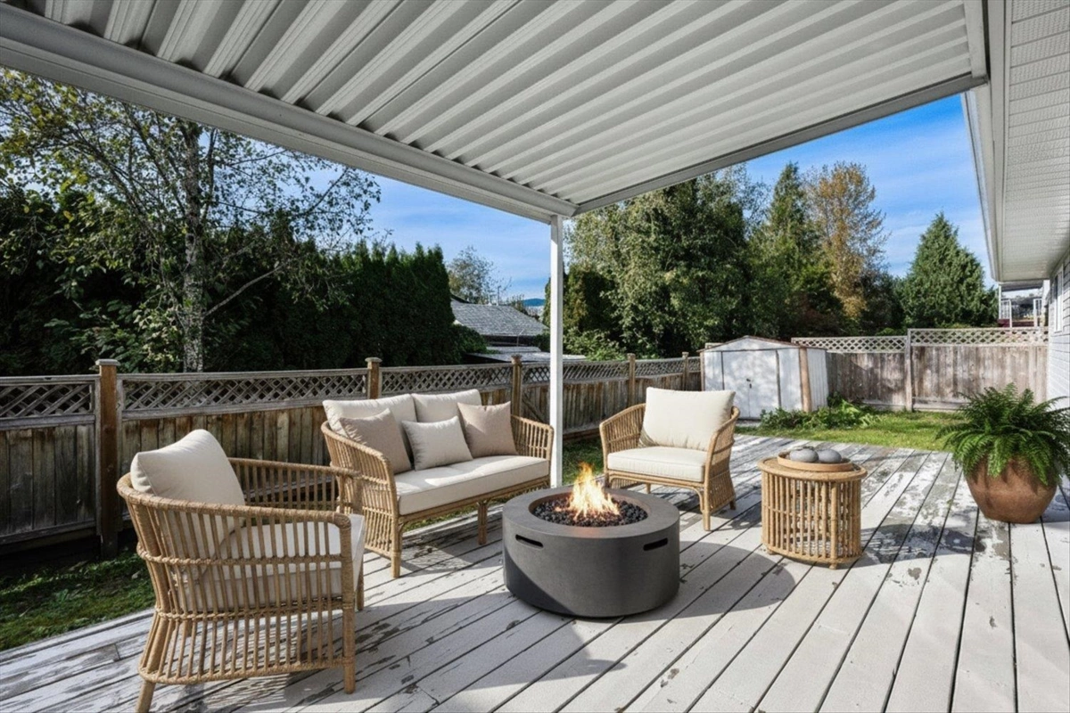 Kitchen Photo of 7523 Garnet Drive, Chilliwack, BC