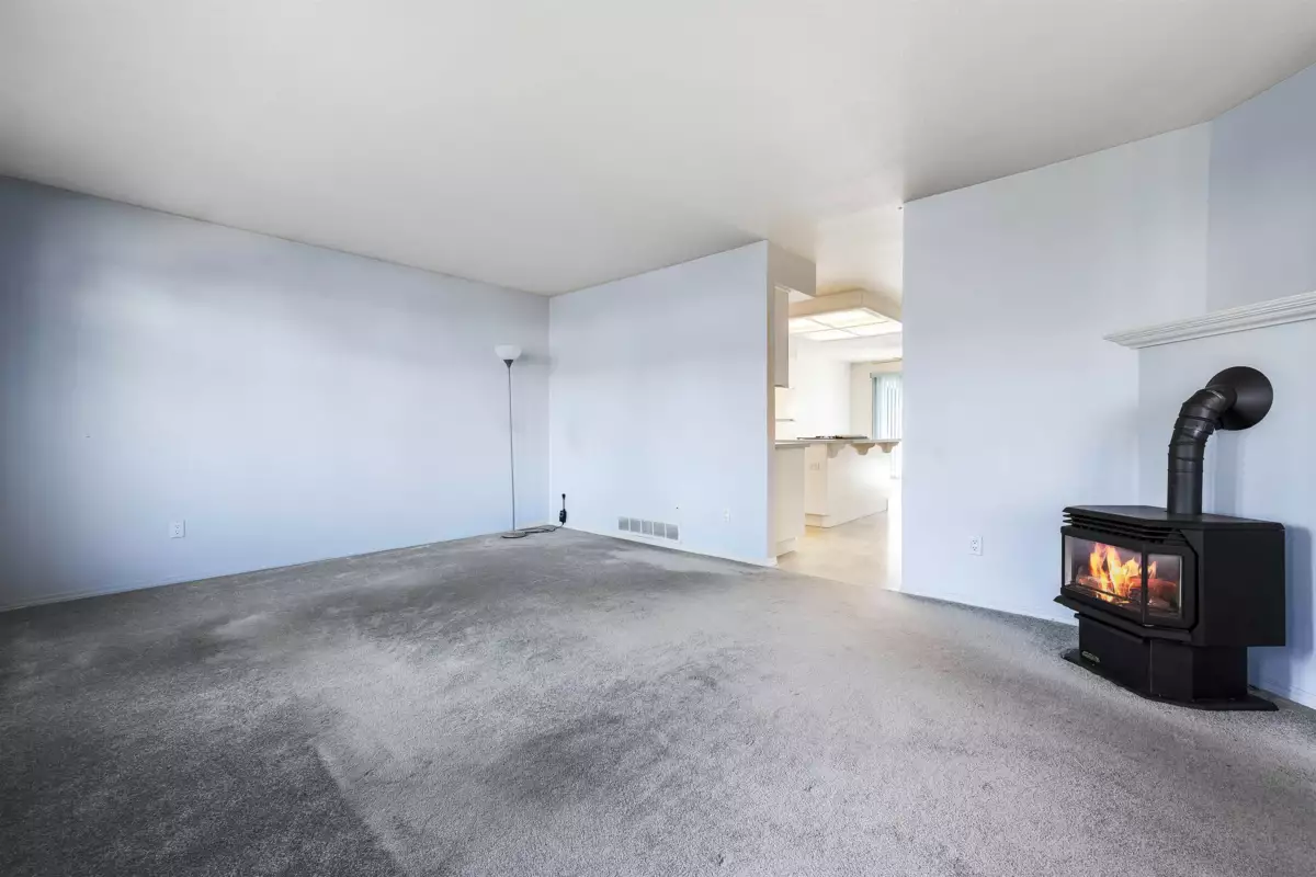 Primary Bathroom Photo of 7523 Garnet Drive, Chilliwack, BC