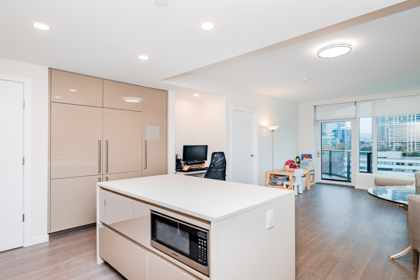 1010 4168 Lougheed Highway, Burnaby, BC, Burnaby — Apartment/Condo for sale