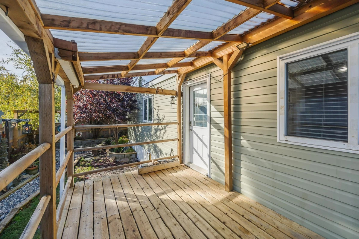 Swimming Pool Photo of 28 9267 Shook Road, Mission, BC