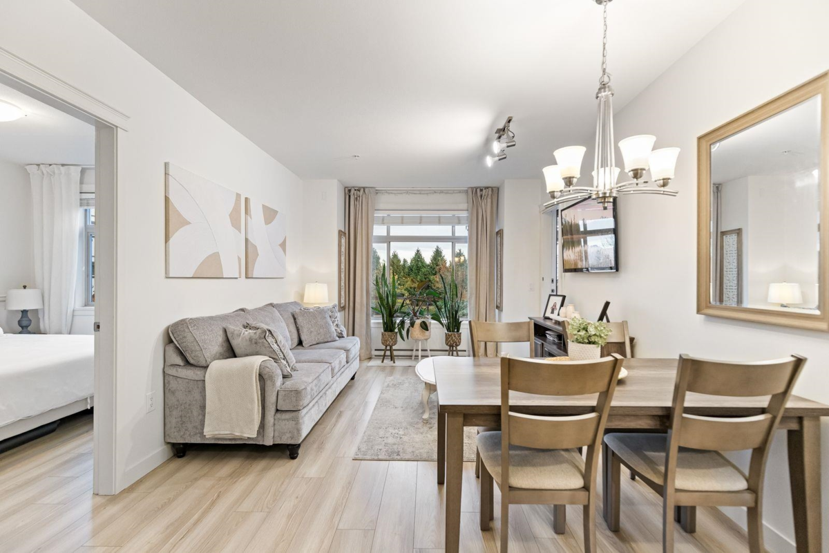 Kitchen Island Photo of 215 12565 190a Street, Pitt Meadows, BC