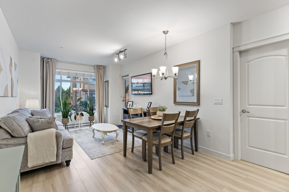 Pantry Photo of 215 12565 190a Street, Pitt Meadows, BC