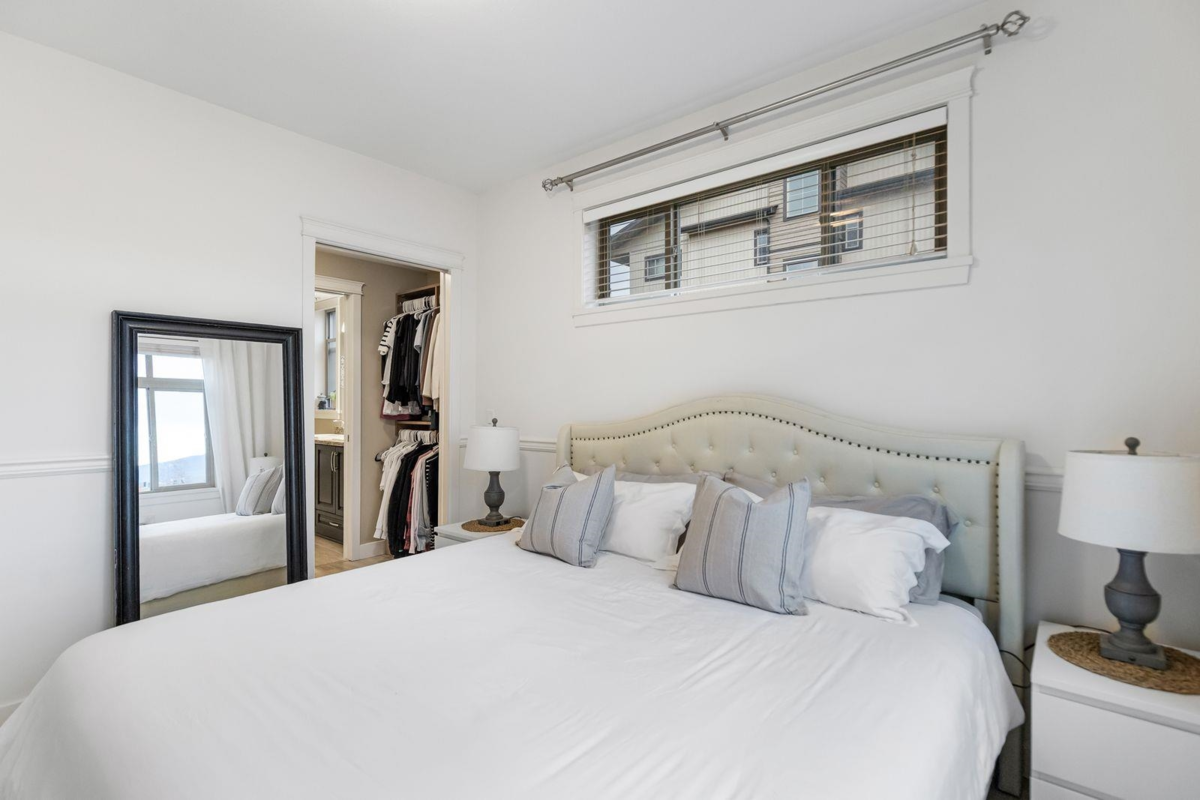 Walk-In Closet Photo of 215 12565 190a Street, Pitt Meadows, BC