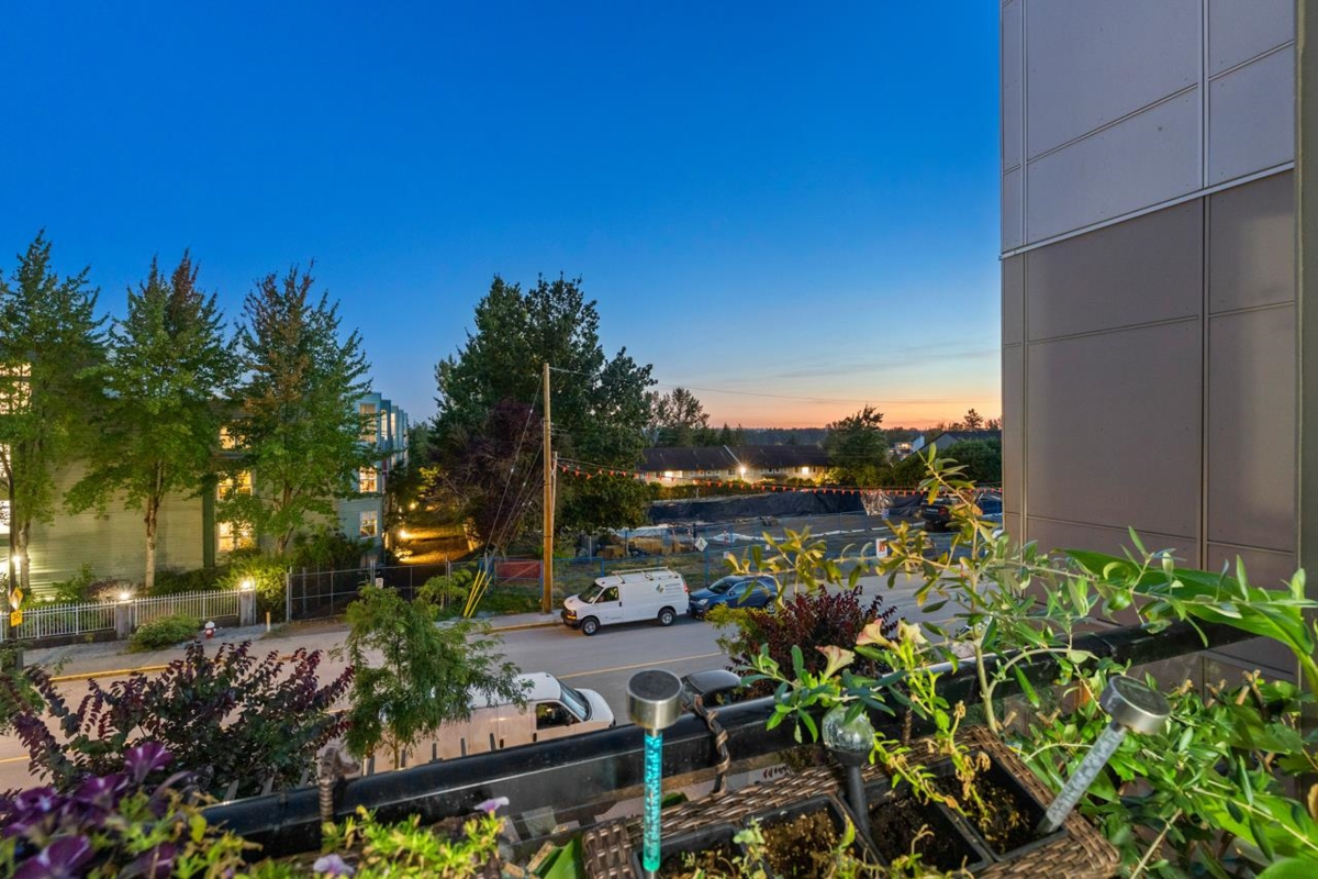 Garden / Landscaping Photo of 306 22577 Royal Crescent, Maple Ridge, BC