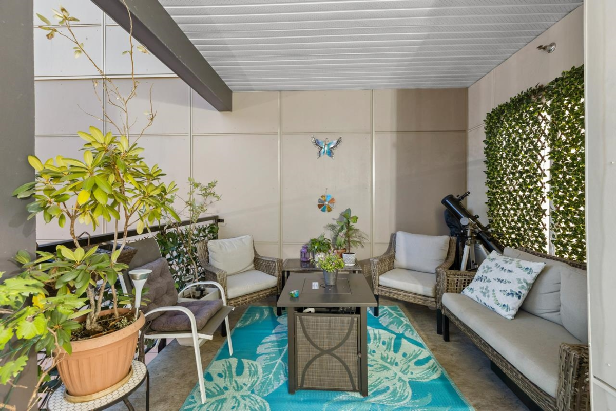 Guest Bathroom Photo of 306 22577 Royal Crescent, Maple Ridge, BC