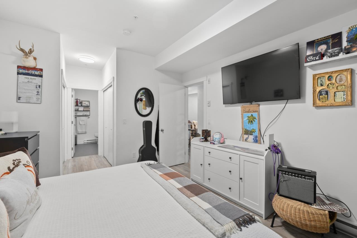 Primary Bedroom Photo of 306 22577 Royal Crescent, Maple Ridge, BC