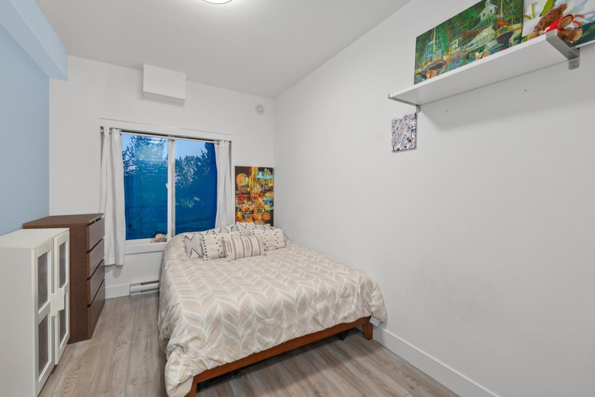 Walk-In Closet Photo of 306 22577 Royal Crescent, Maple Ridge, BC