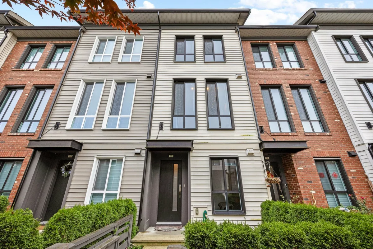 Exterior Front Photo of 65 15898 27 Avenue, Surrey, BC