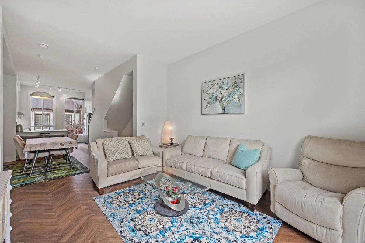 Kitchen Island Photo of 65 15898 27 Avenue, Surrey, BC