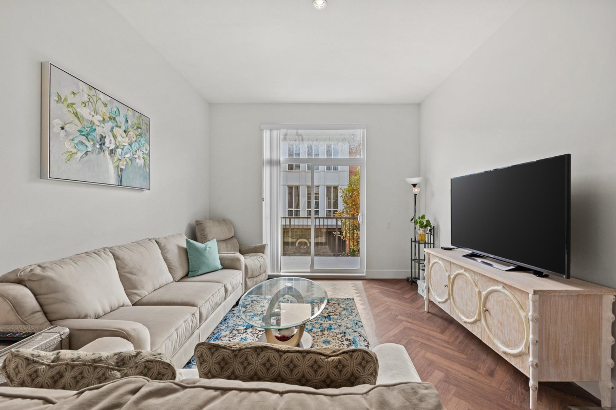Kitchen Photo of 65 15898 27 Avenue, Surrey, BC