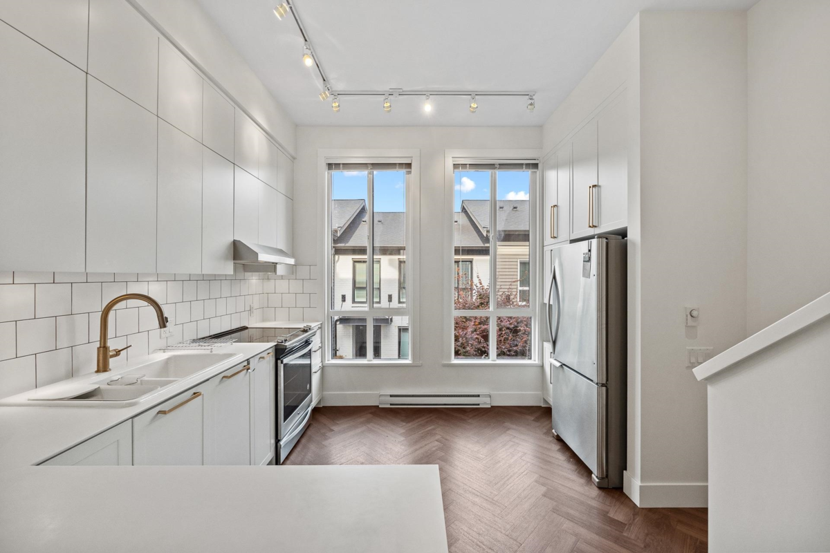 Laundry Room Photo of 65 15898 27 Avenue, Surrey, BC