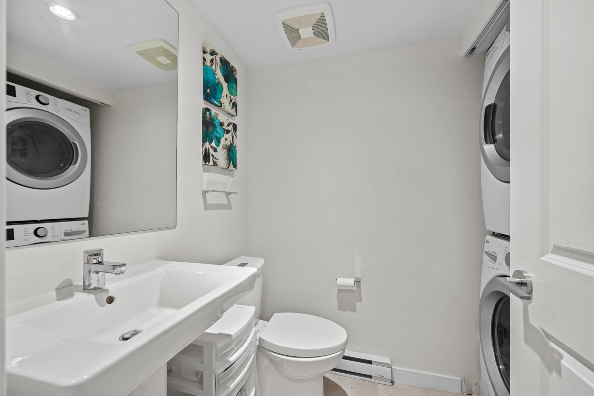 Primary Bathroom Photo of 65 15898 27 Avenue, Surrey, BC