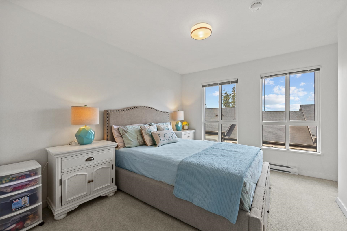 Staircase Photo of 65 15898 27 Avenue, Surrey, BC