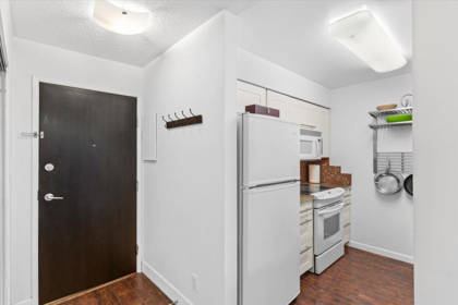 104 1550 Mariner Walk, Vancouver, BC, Vancouver — Apartment/Condo for sale