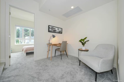 Office / Den Photo of 5 6929 Balmoral Street, Burnaby, BC