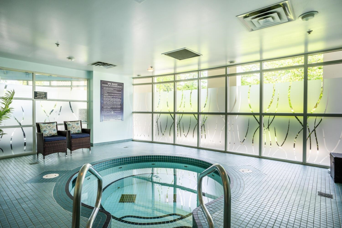 Front Yard Photo of 1004 200 Newport Drive, Port Moody, BC