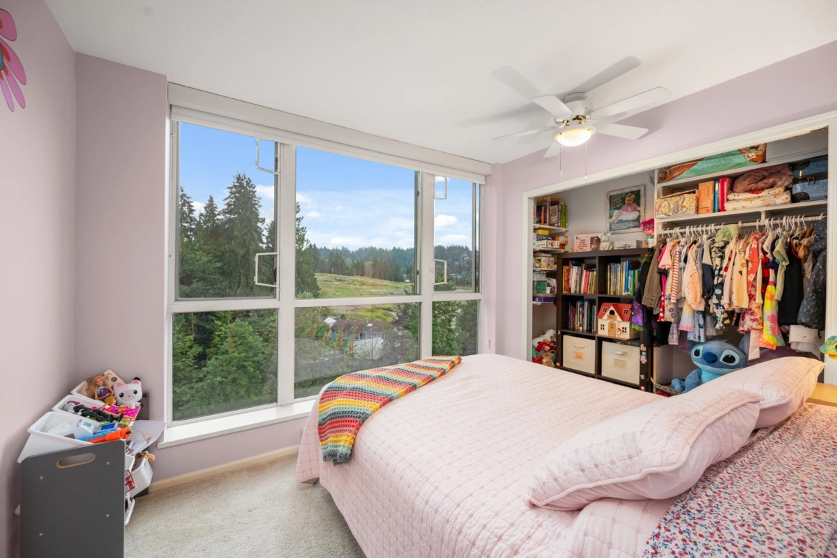 Mudroom Photo of 1004 200 Newport Drive, Port Moody, BC