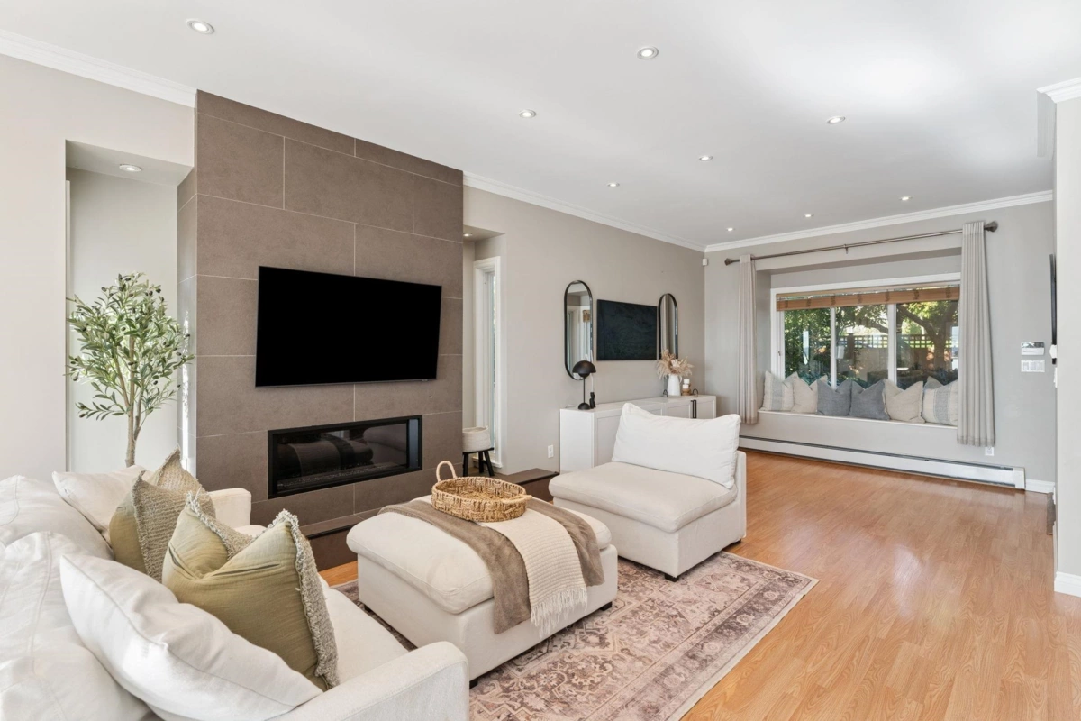 Bedroom 3 Photo of 333 E Keith Road, North Vancouver, BC