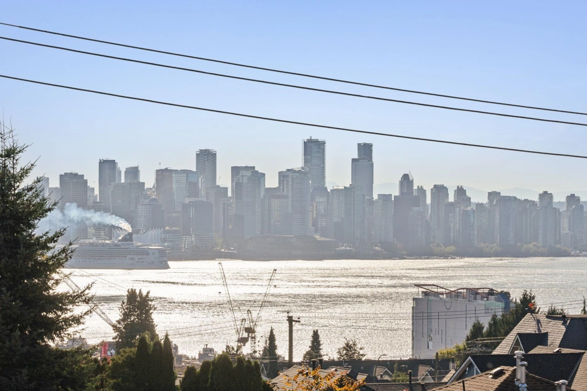 Guest Bathroom Photo of 333 E Keith Road, North Vancouver, BC