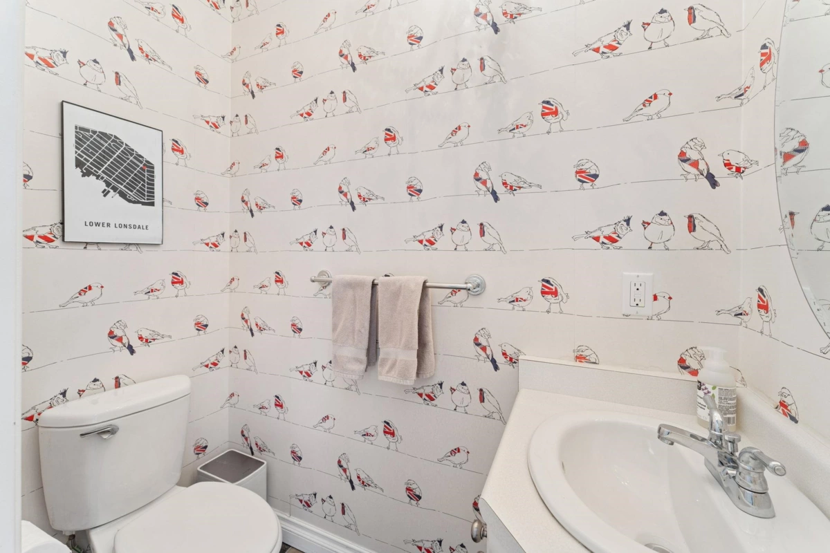 Loft / Bonus Room Photo of 333 E Keith Road, North Vancouver, BC