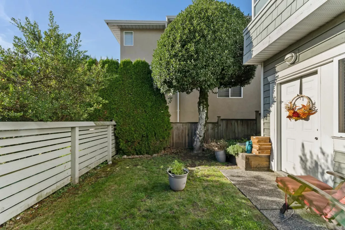 Outdoor Patio Photo of 333 E Keith Road, North Vancouver, BC