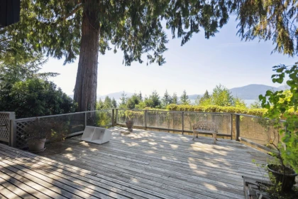 Garden / Landscaping Photo of 330 Bayview Road, Lions Bay, BC