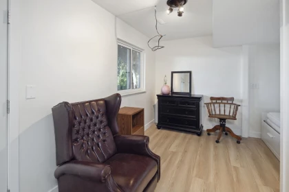 Laundry Room Photo of 330 Bayview Road, Lions Bay, BC