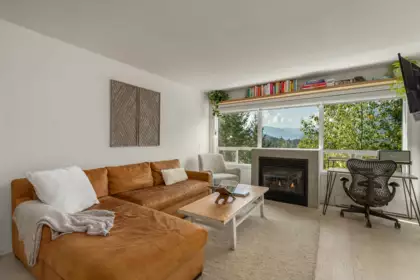 310 2221 Gondola Way, Whistler, BC, Whistler — Apartment/Condo for sale