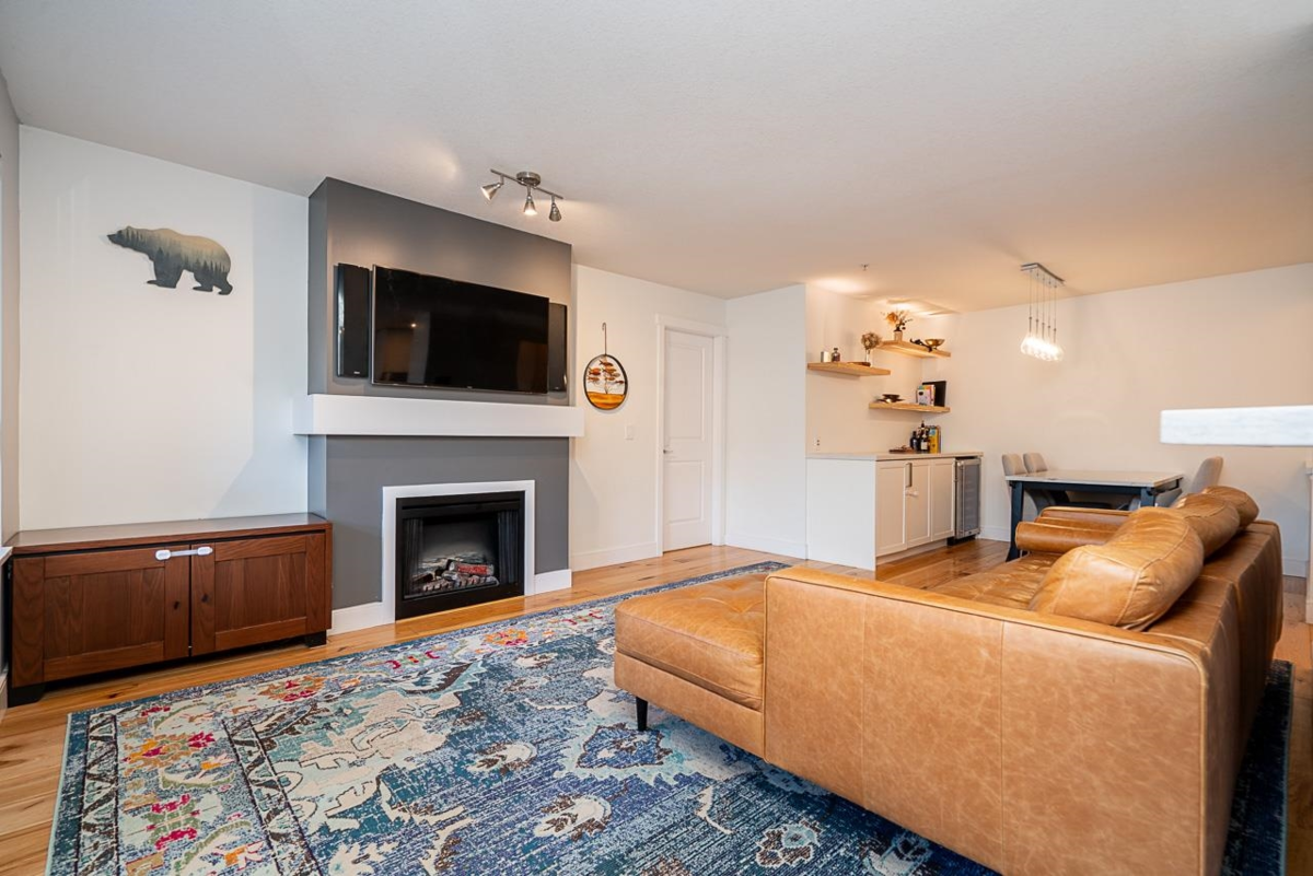 Dining Area Photo of 315 801 Klahanie Drive, Port Moody, BC
