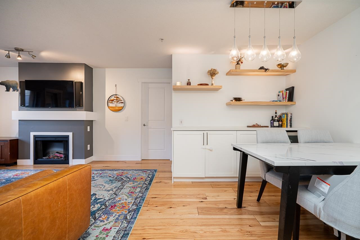 Kitchen Photo of 315 801 Klahanie Drive, Port Moody, BC