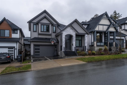 12711 104a Avenue, Surrey, BC, Cedar Hills — 7 bed single family residence for sale