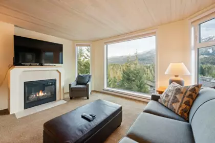 105 3217 Blueberry Drive, Whistler, BC, Whistler — Apartment/Condo for sale