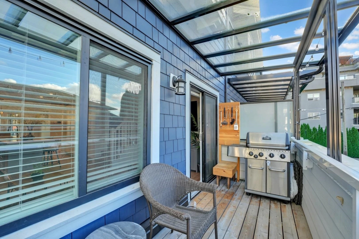 Entry Foyer Photo of 3 2338 Kelly Avenue, Port Coquitlam, BC