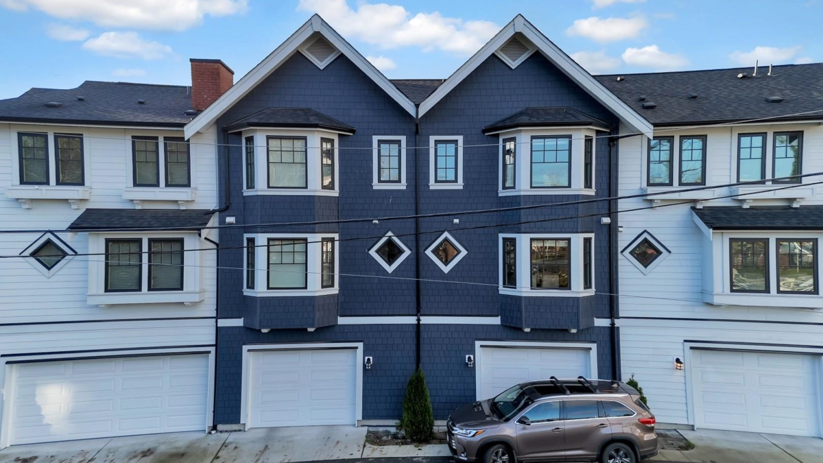Family Room Photo of 3 2338 Kelly Avenue, Port Coquitlam, BC