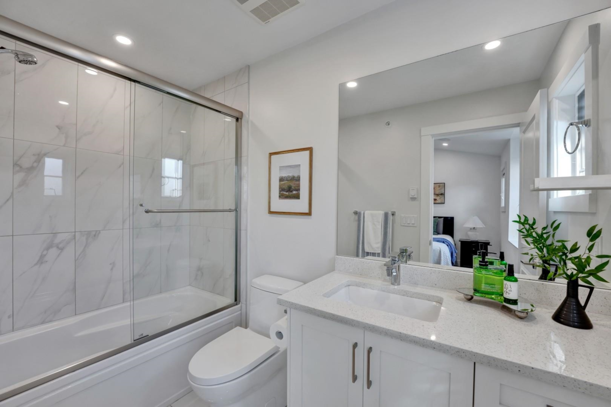 Garden / Landscaping Photo of 3 2338 Kelly Avenue, Port Coquitlam, BC